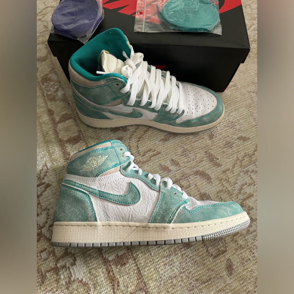 Jordan 1 Retro High Turbo Green sneakers